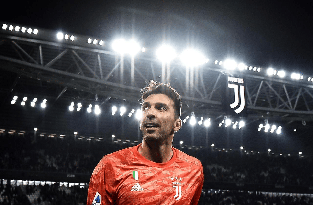 អ្នកចាំទី Gianluigi Buffon របស់ក្រុមសេះបង្កង់ Juventus