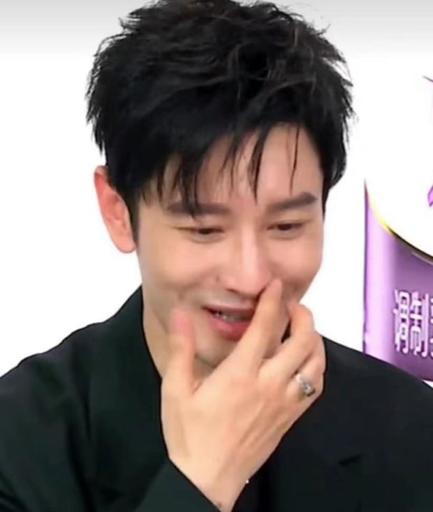 រូបភាព Huang Xiaoming ពេលស្រកគីឡូ