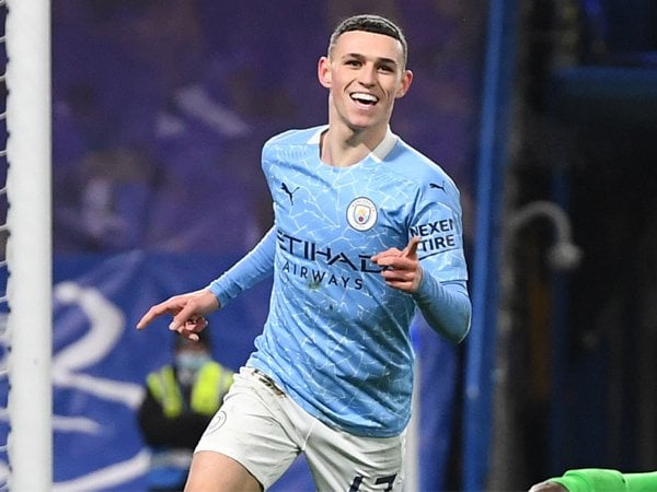 &nbsp; &nbsp;ខ្សែបម្រើ&nbsp;Phil Foden