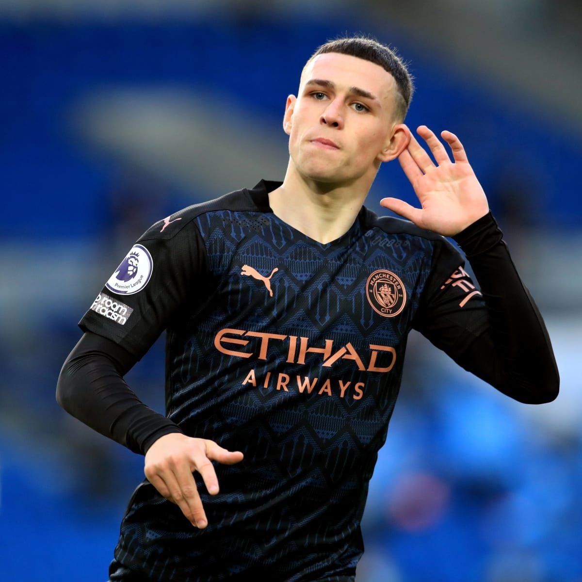 &nbsp; &nbsp;ខ្សែបម្រើ Phil Foden