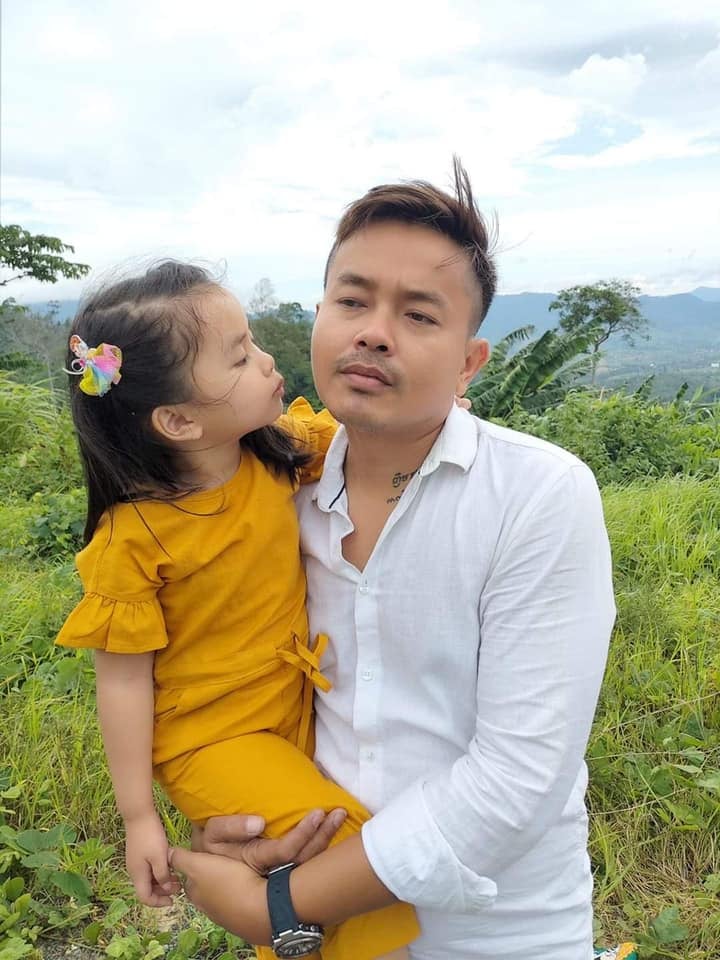 លោក ញឹម ចំរើន និងកូនស្រី