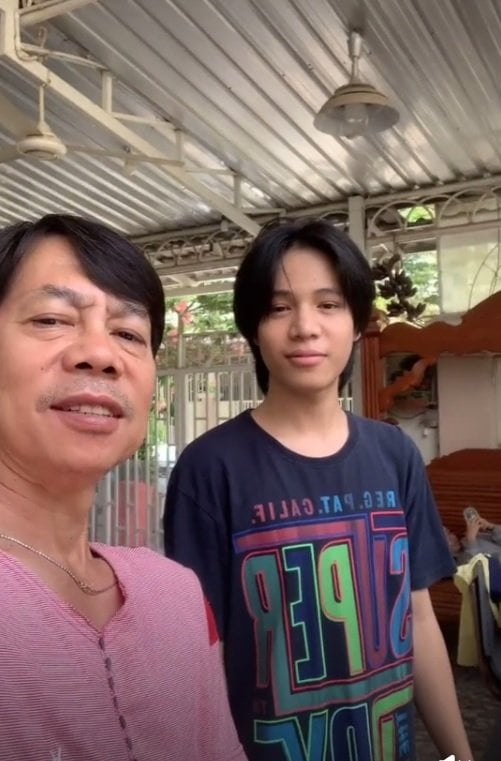 លោក ចាប​ចៀន និងកូនប្រុស&nbsp;
