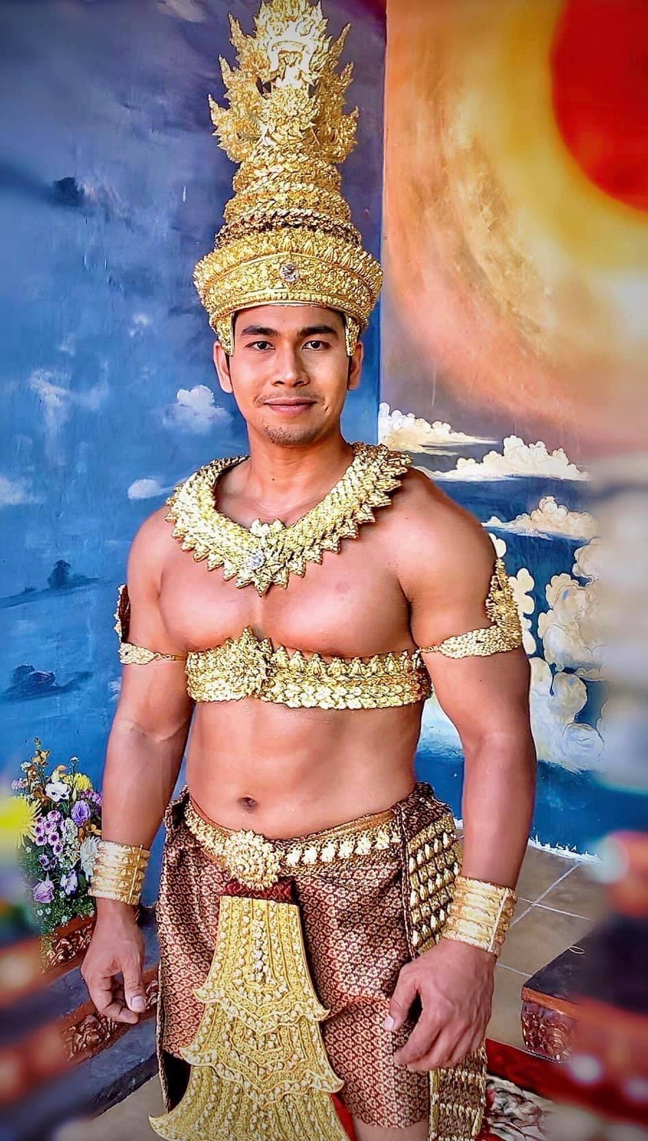 លោក សន ពិសិដ្ឋ