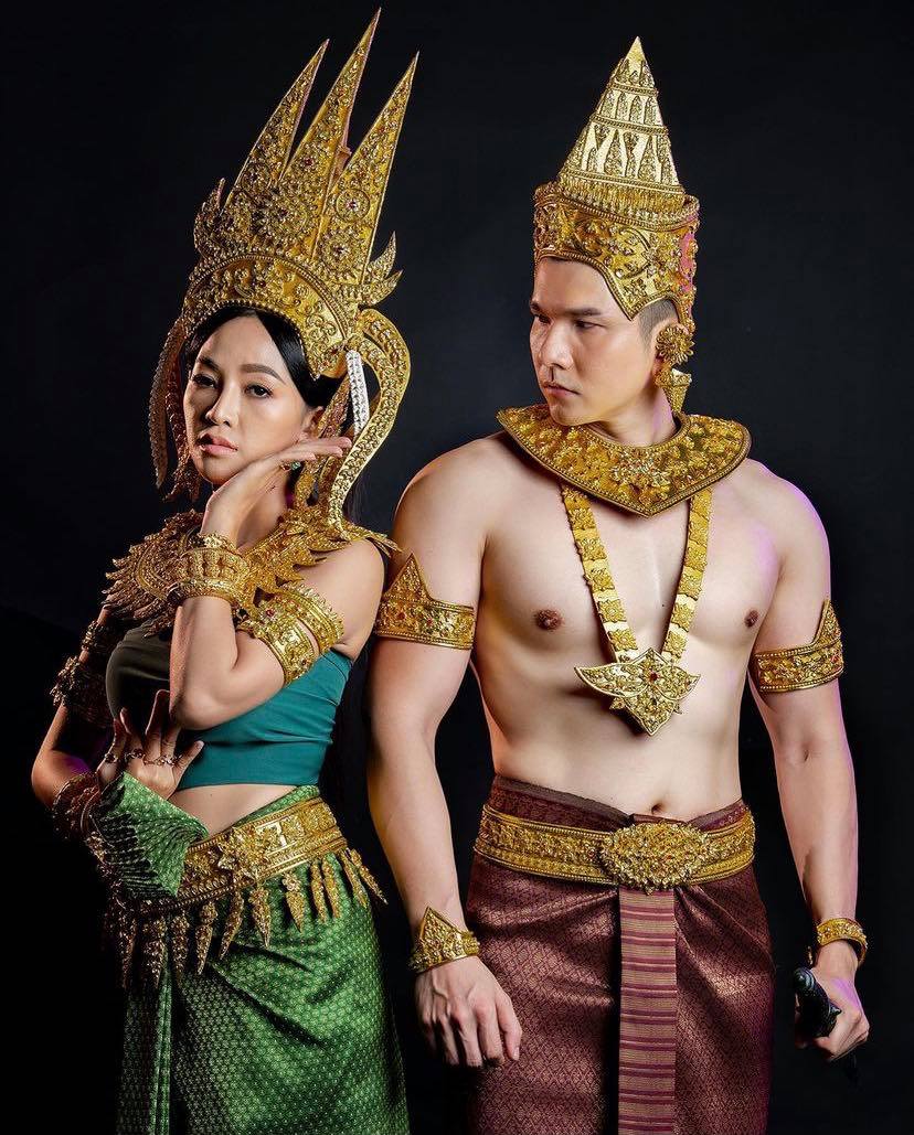 លោក អេឡិច ចិត្រា និងកញ្ញា ដួង ម៉ានិច
