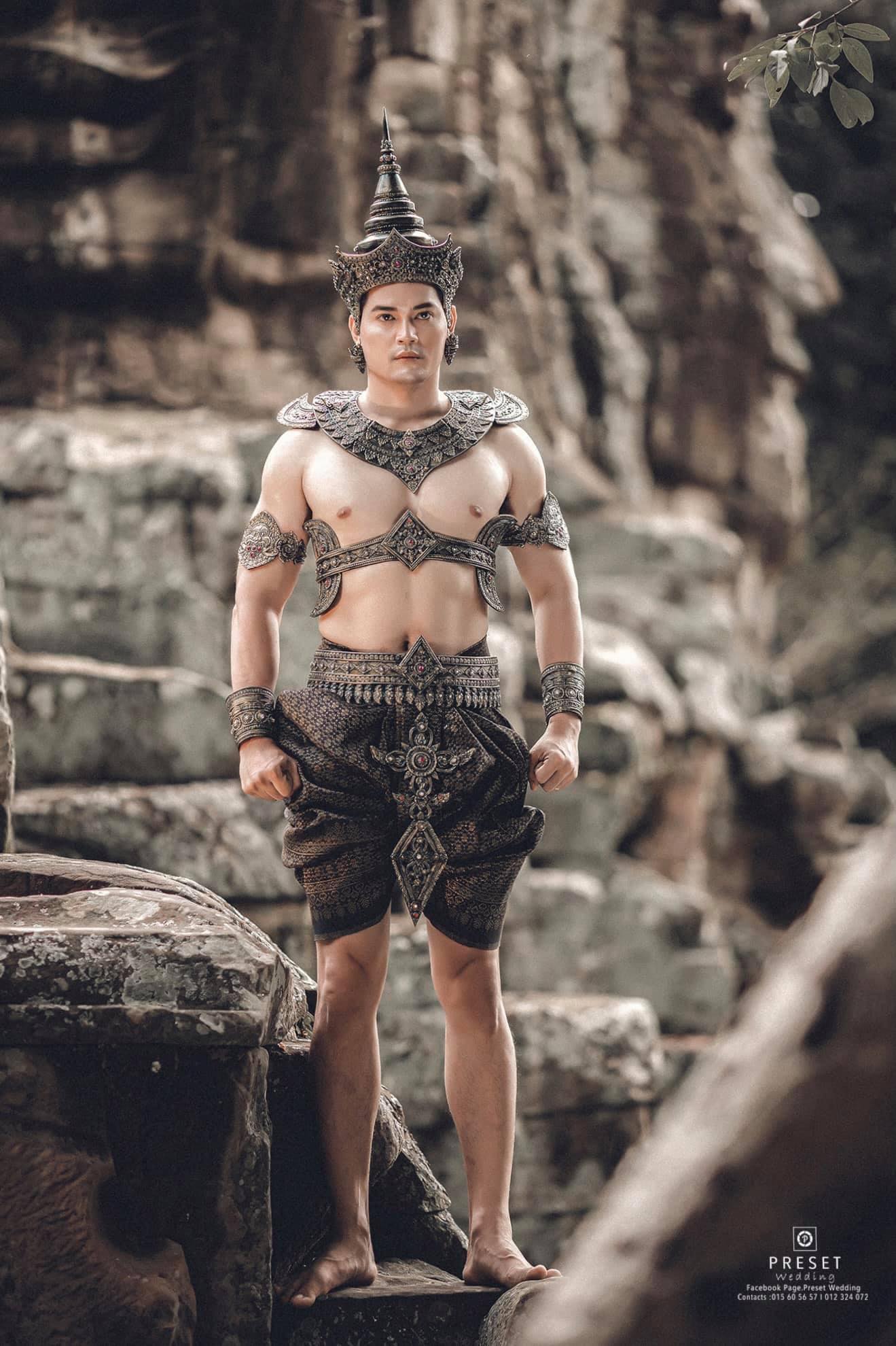 លោក ប៉ែន ភ័ក្ត្រ សុធារិទ្ធ
