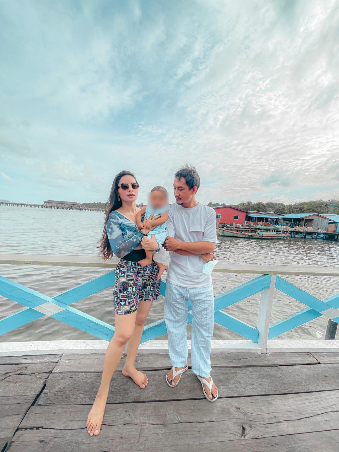 តូតា ស្វាមី និងកូនប្រុស