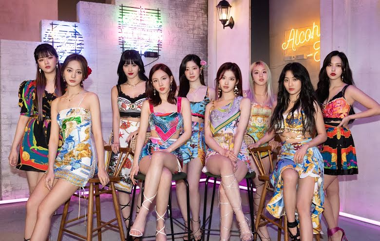 &nbsp;TWICE&nbsp;