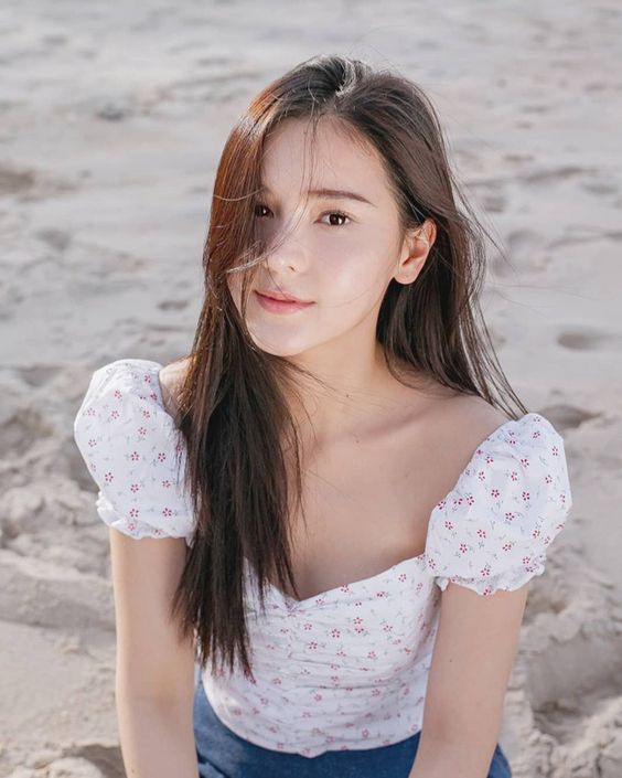 Aom Sushar