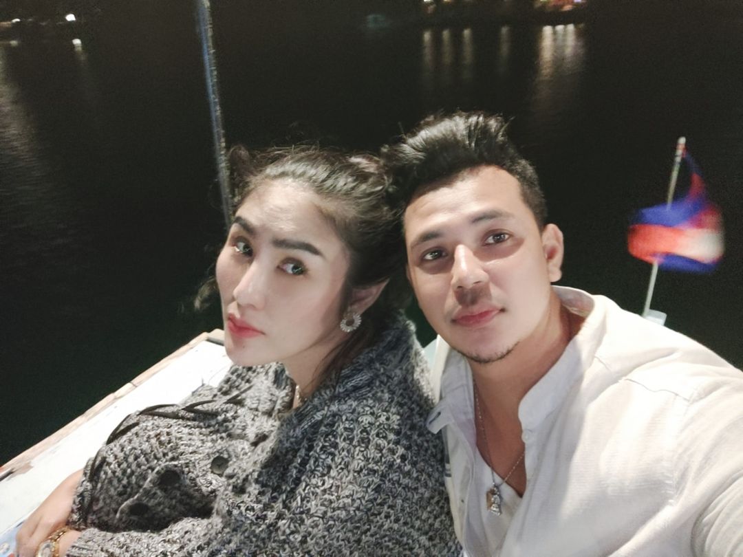 សូ ដានីតា និង ស្វាមី&nbsp;