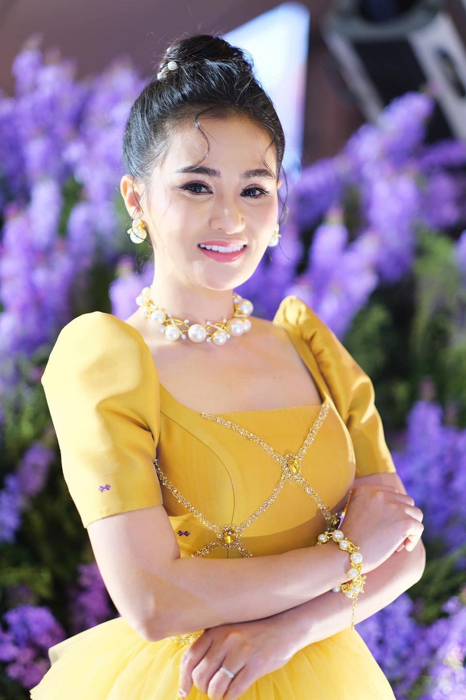 &nbsp; អ្នកនាង&nbsp;សុគន្ធ និសា