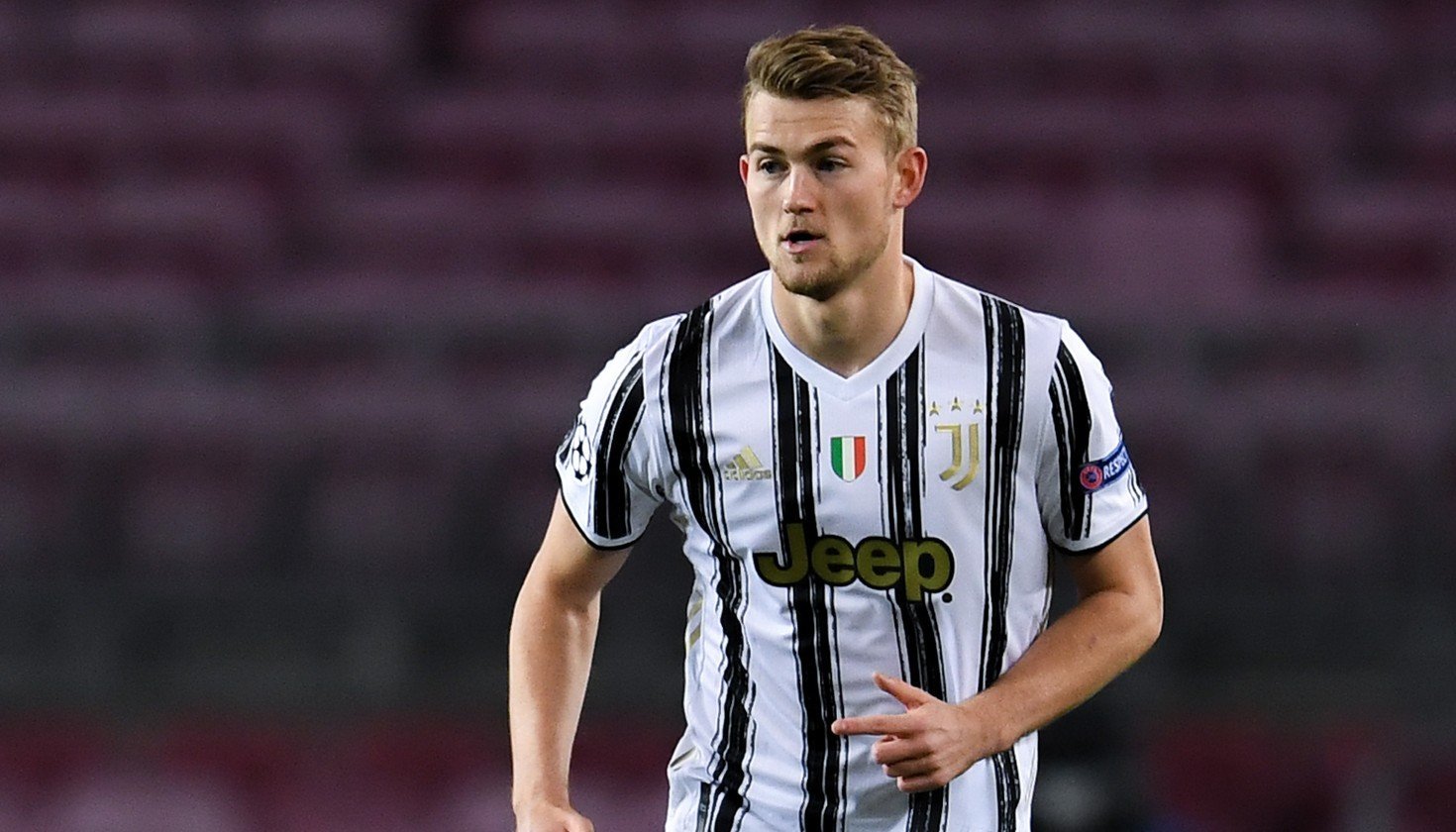 &nbsp; កីឡាករខ្សែការពារ&nbsp;Matthijs de Ligt