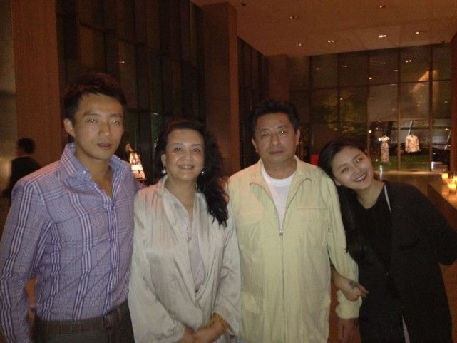 &nbsp;Barbie Hsu និងស្វាមី រួមទាំងលោកប៉ា អ្នកម៉ាក់ក្មេង
