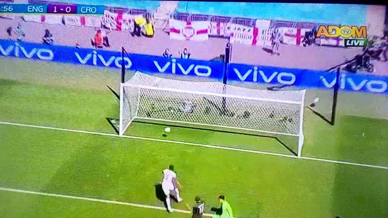 ខ្សែប្រយុទ្ធ Raheem Sterling ស៊ុតបញ្ចូលទី