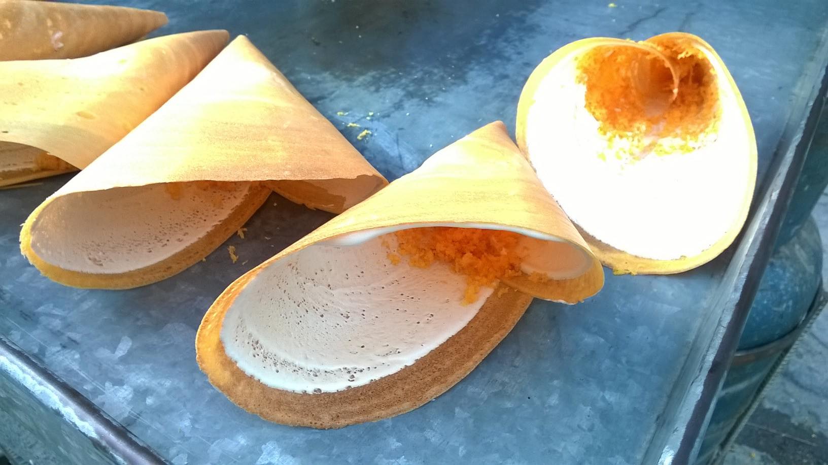 នំស្រួយ ឬ crispy pancake