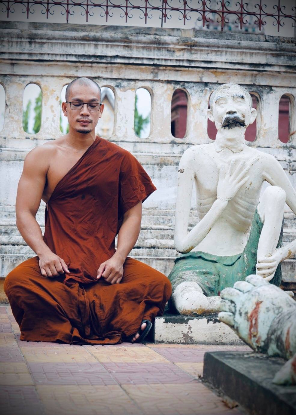 រូបថតកាលនៅជា សង្ឃ