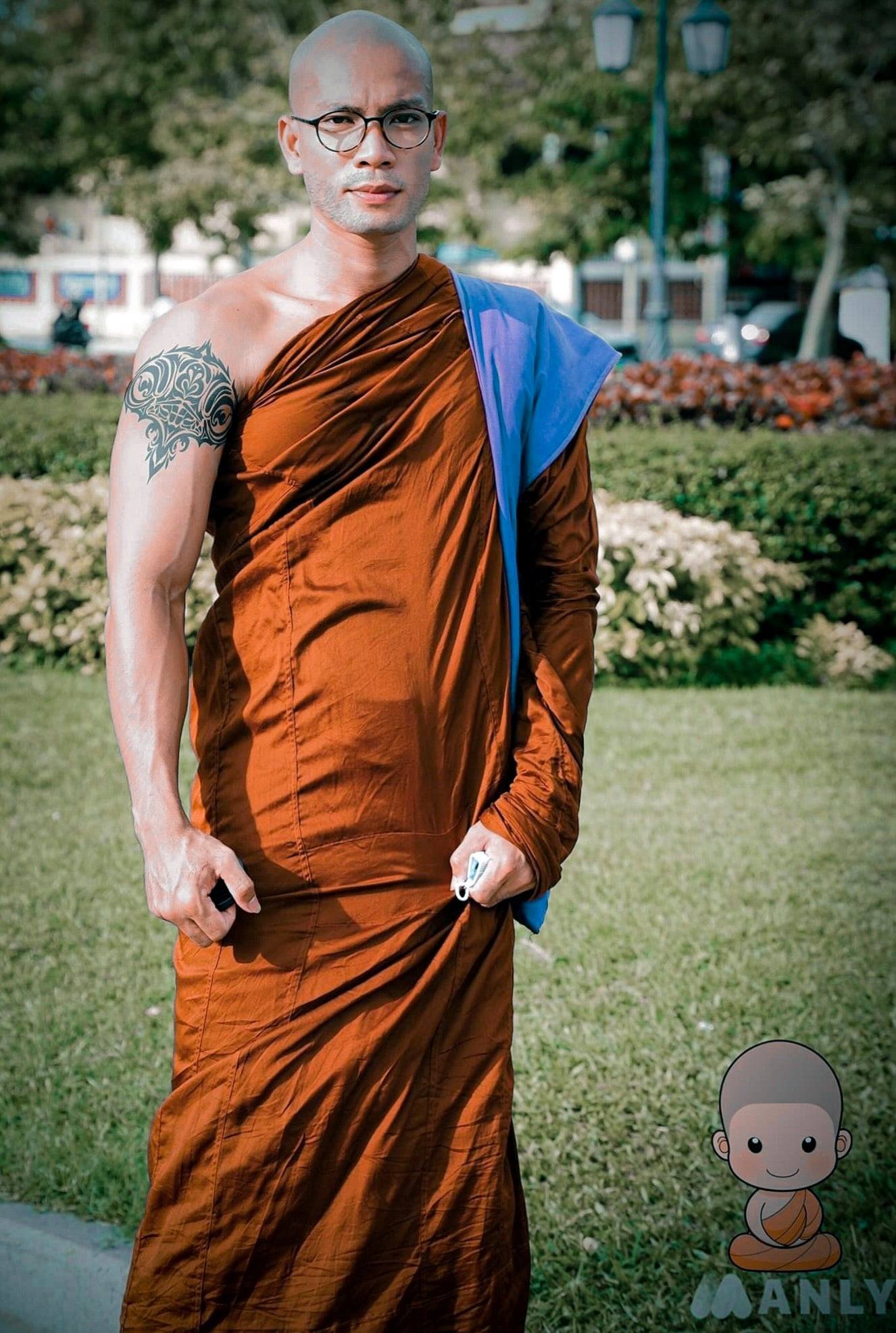 រូបថតកាលនៅជា សង្ឃ