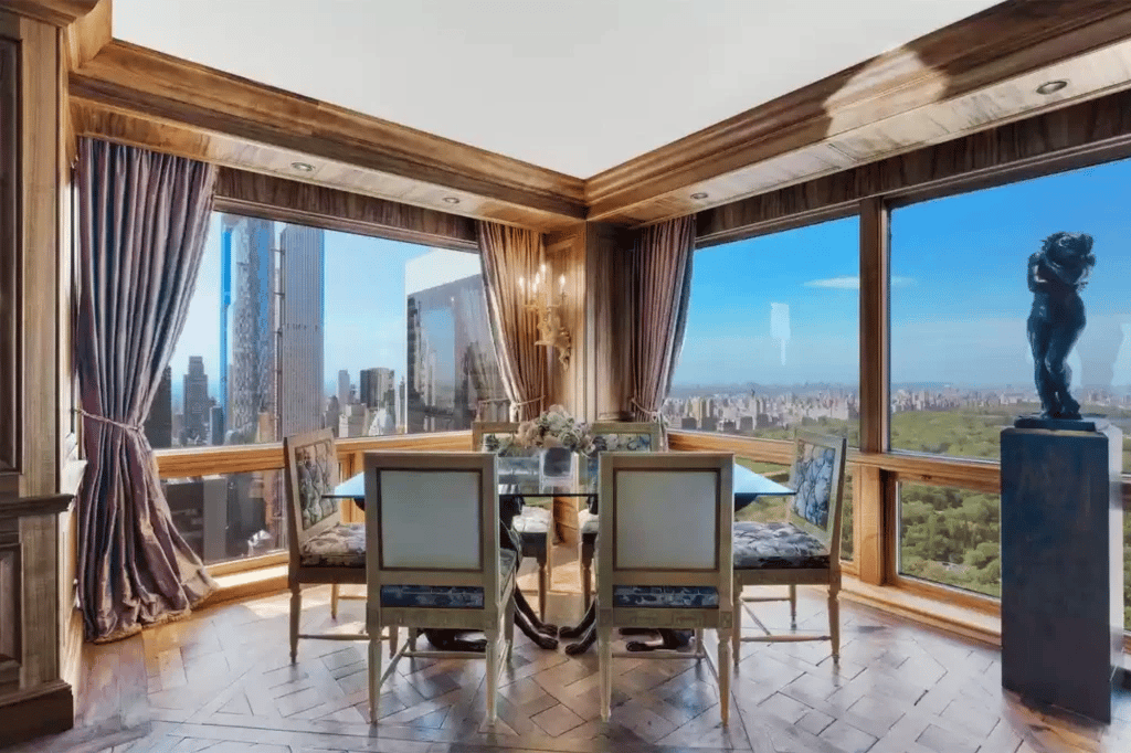 ខុនដូ New York City Trump Tower
