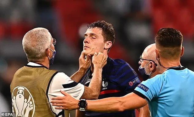 កីឡាករ Benjamin Pavard