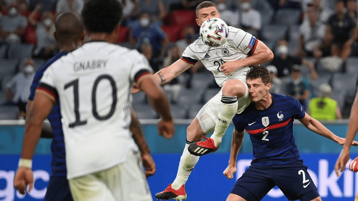 កីឡាករ Benjamin Pavard និង Robin Gosens