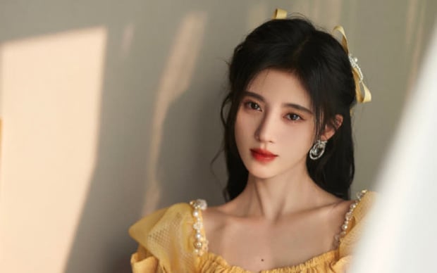 &nbsp;Ju Jingyi&nbsp;