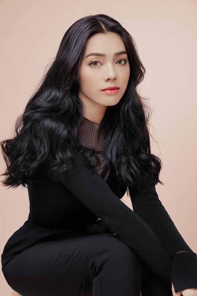 អ្នកនាង សុខ ស្រីនាង