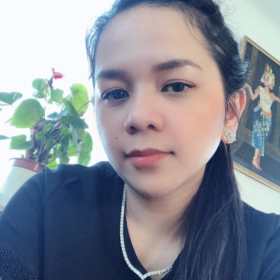 ស្ត្រីកើតកូវីដ