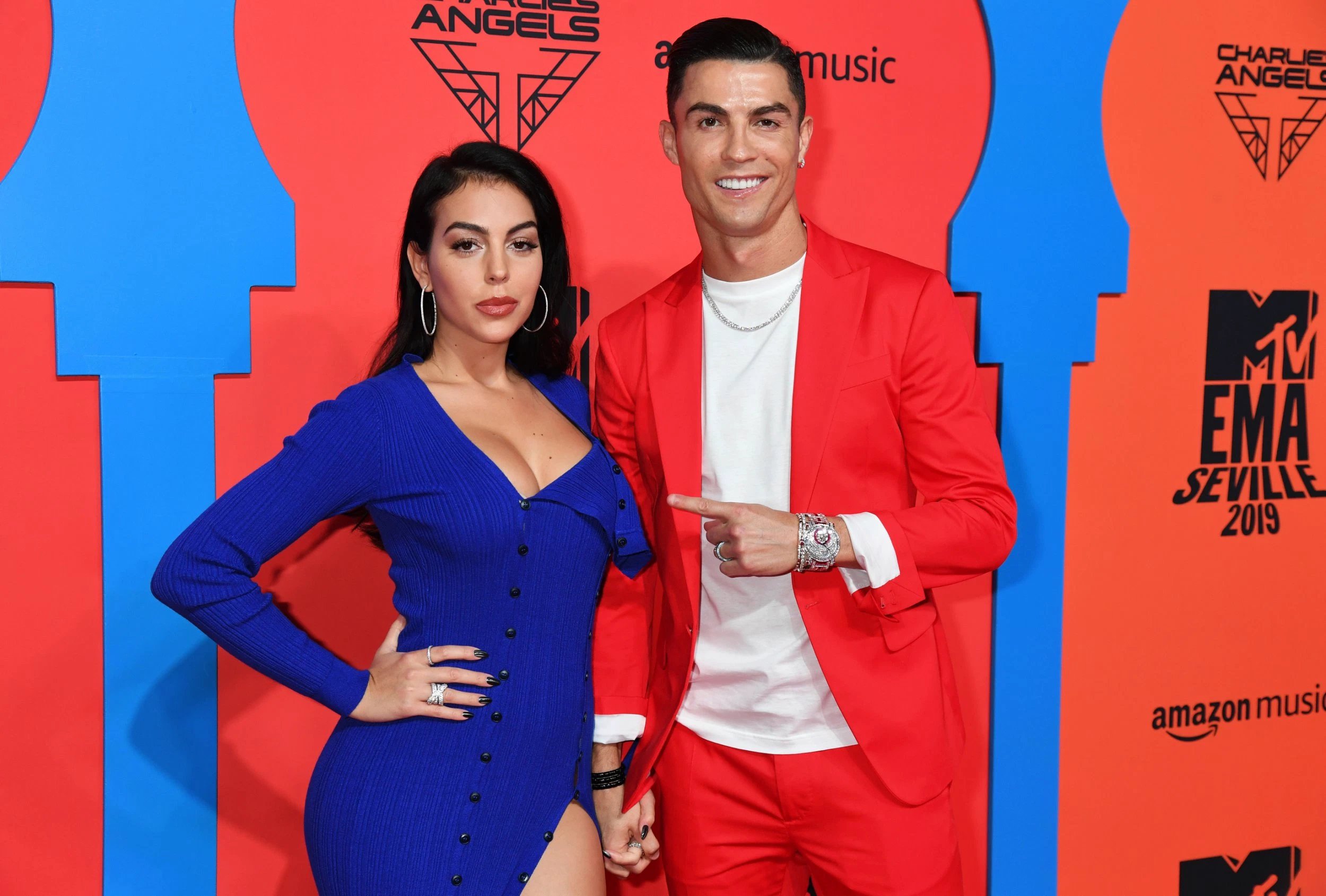 Cristiano Ronaldo&nbsp; និង មិត្តស្រី
