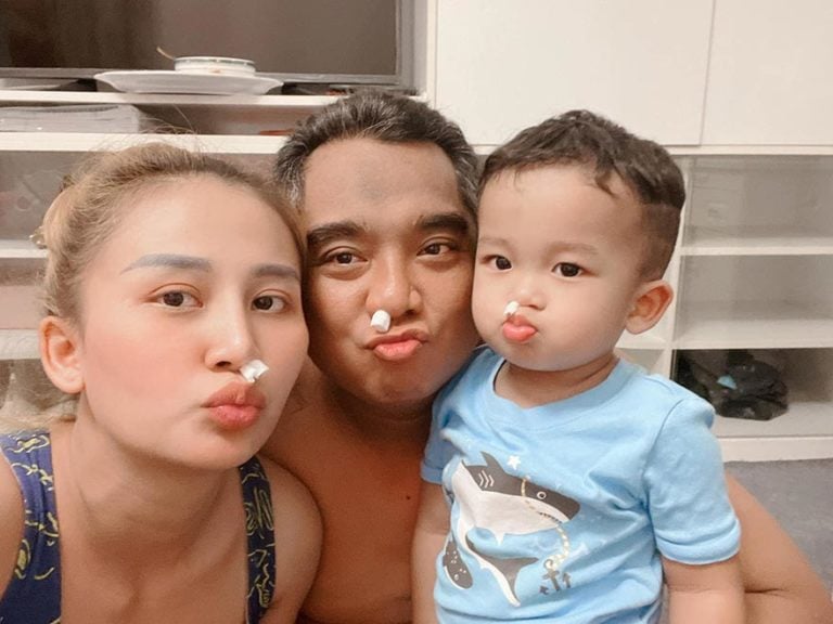 គ្រួសារឈឹម អារិយ៉ា