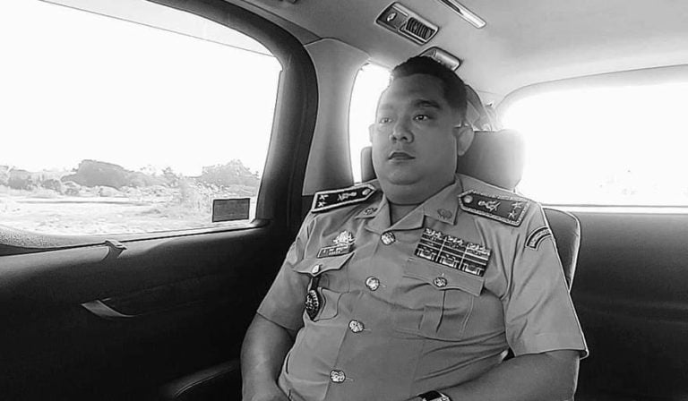 លោក រស់ ឧស្សាហ៍