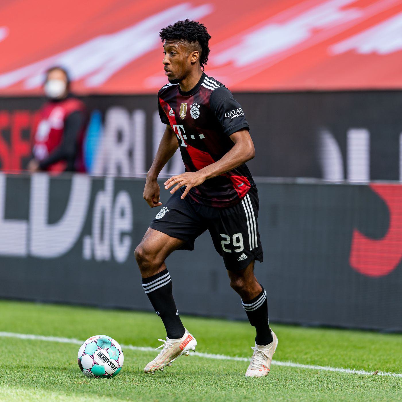 ខ្សែប្រយុទ្ធ&nbsp;Kingsley Coman