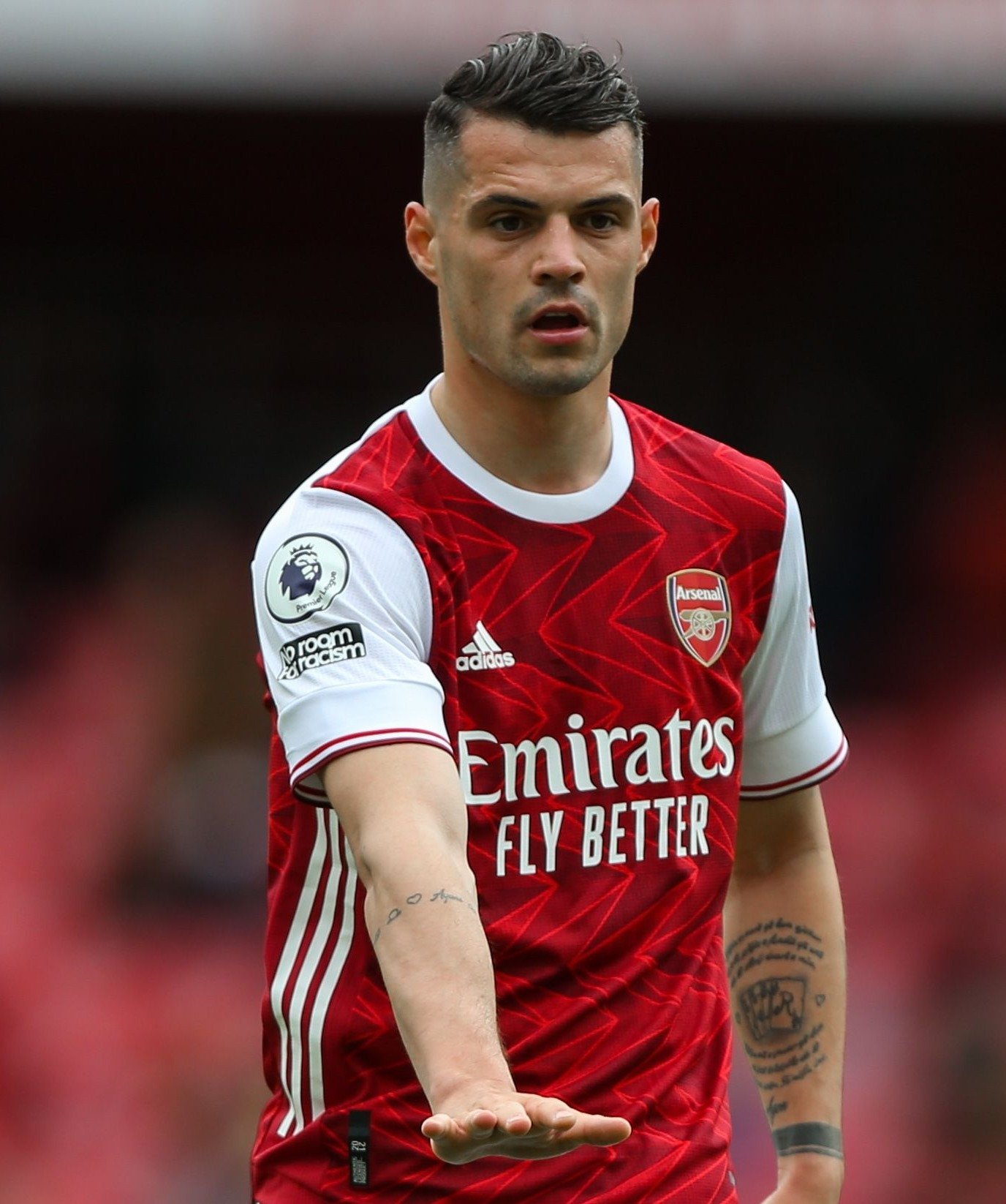 ខ្សែបម្រើ&nbsp;Granit Xhaka
