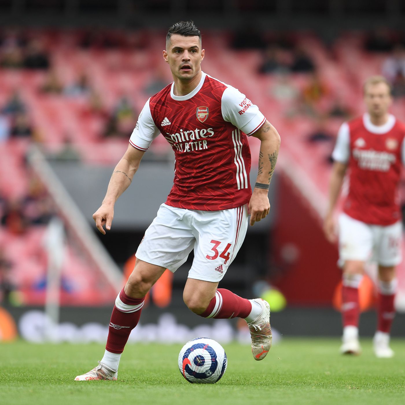 ខ្សែបម្រើ&nbsp;Granit Xhaka