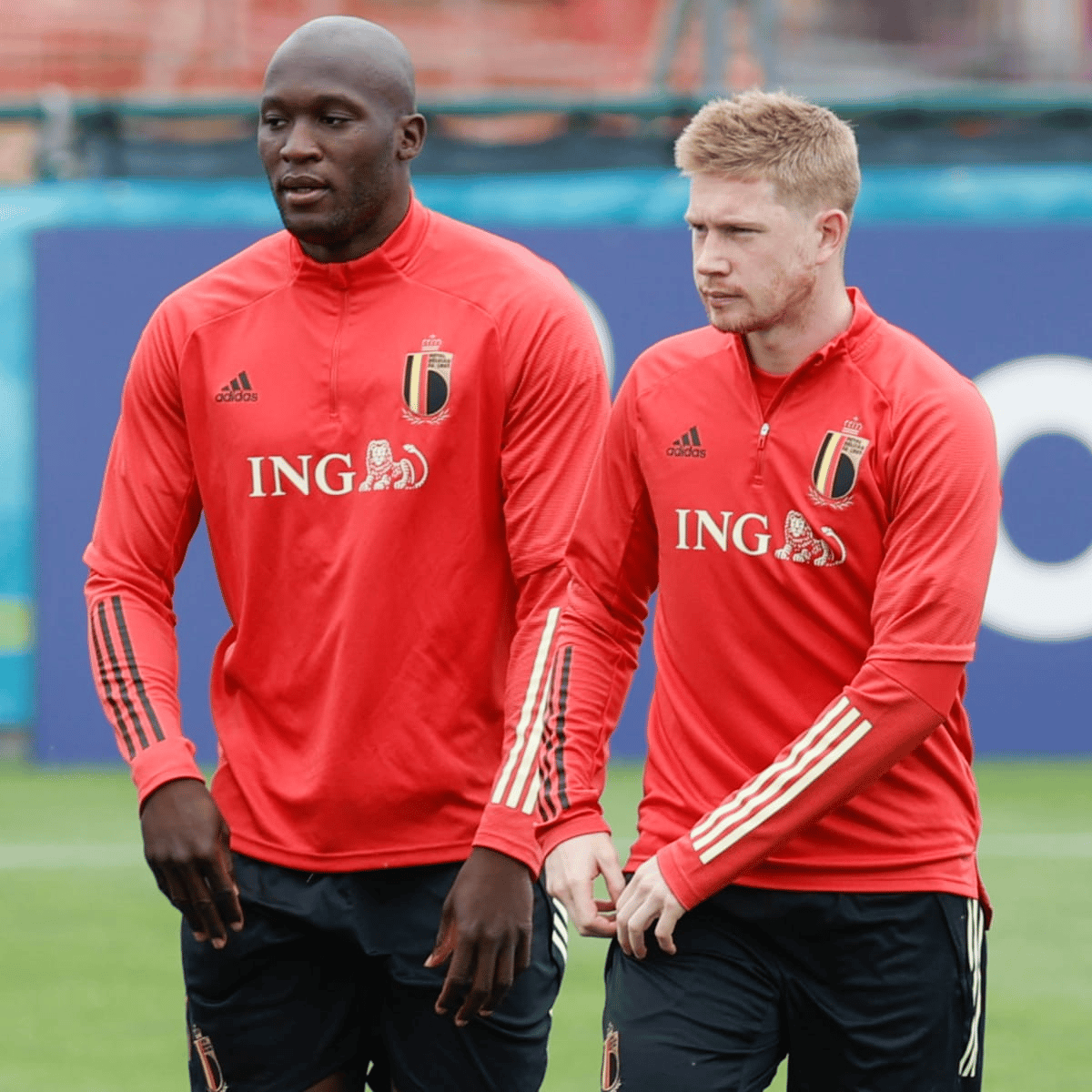 កីឡាករ Romelu Lukaku និង Kevin De Bruyne