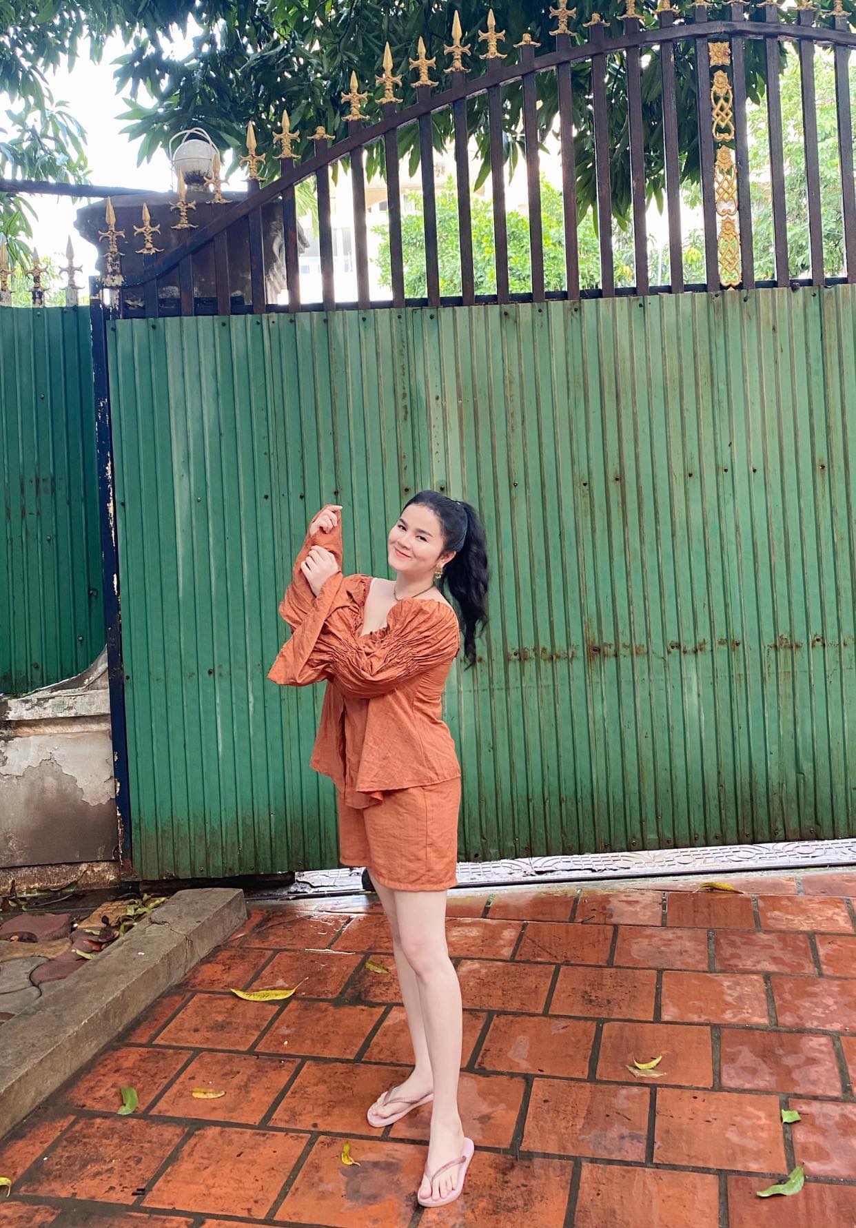 អ្នកនាង ផន សុផារី&nbsp;
