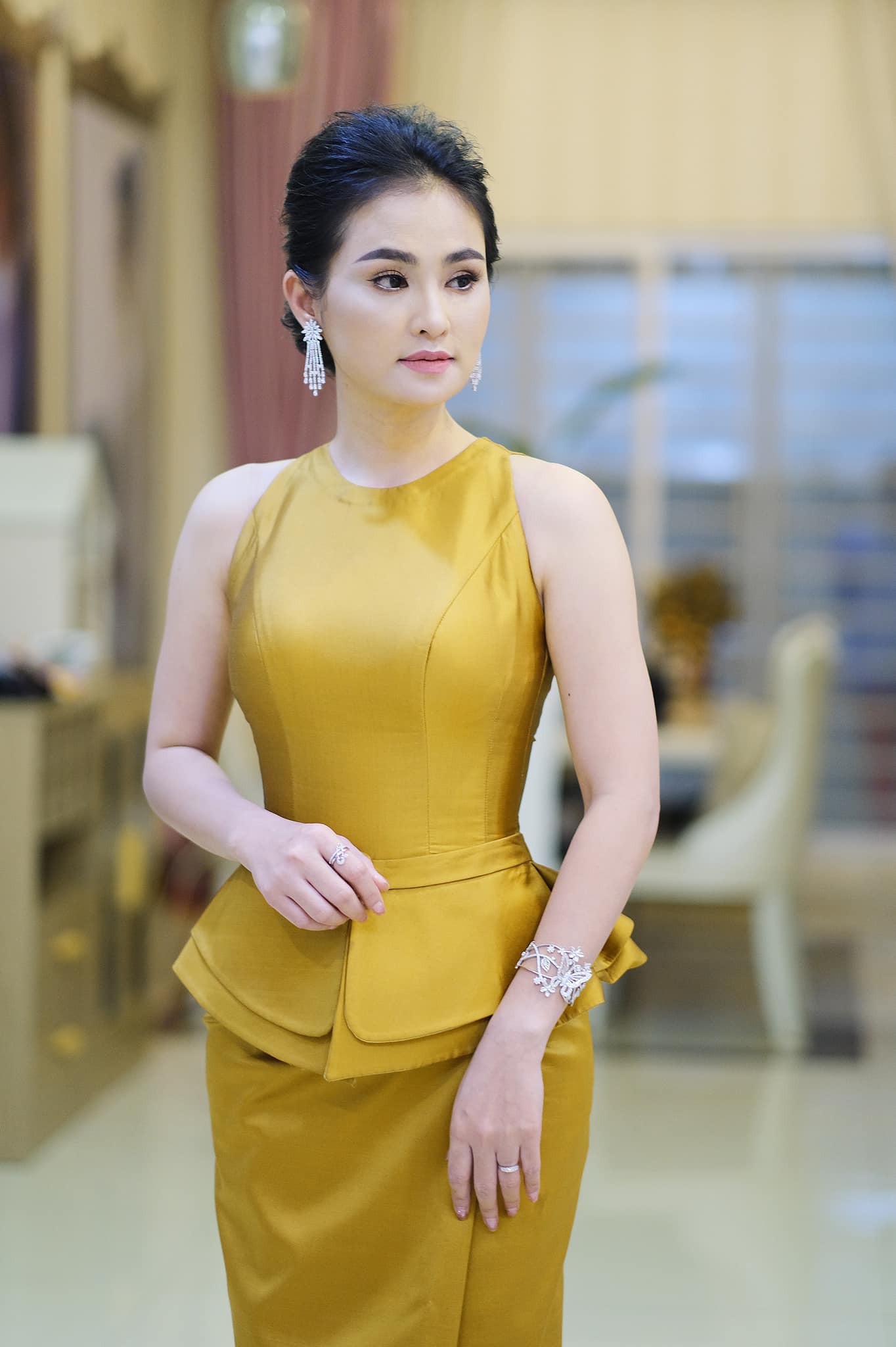 &nbsp;សុគ្ធ និសា