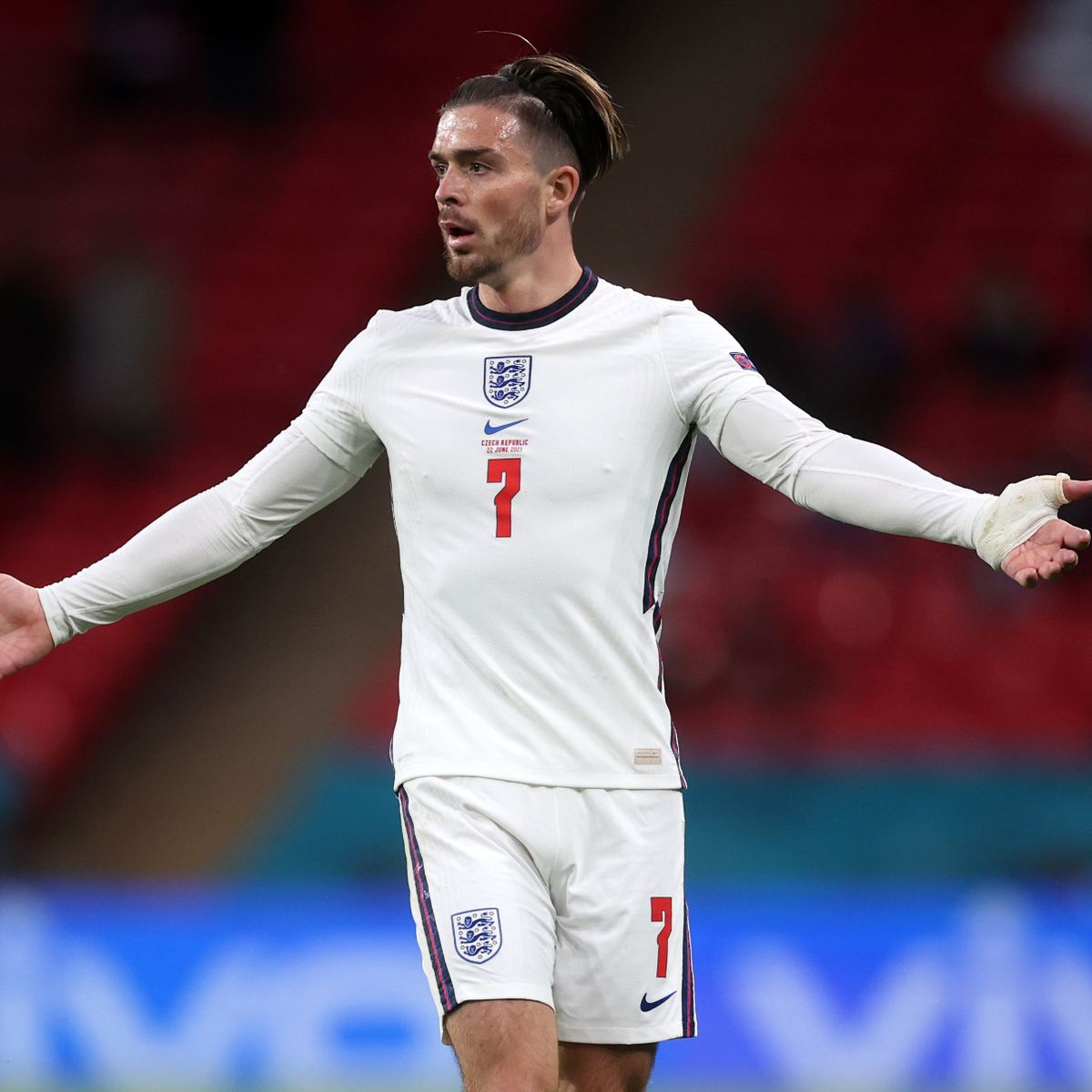 ខ្សែបម្រើ&nbsp;Jack Grealish