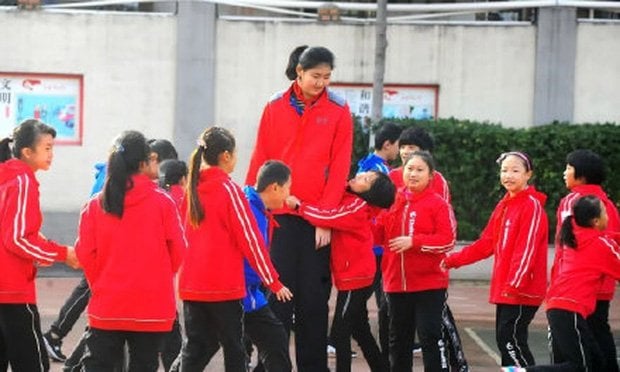 &nbsp; Zhang Ziyu  និង មិត្តរួមក្រុម