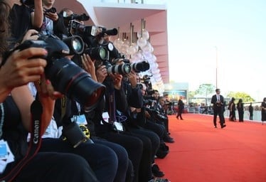 Camera របស់អ្នកសារព័ត៌មានអាចមានគ្រប់ទីកន្លែង