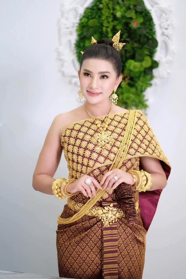 &nbsp; អ្នកនាង&nbsp;គឹម លីហ្សា