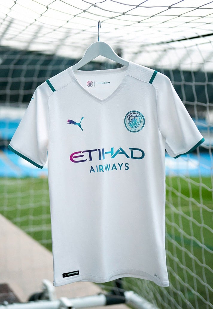 ឯកសណ្ឋានក្រៅដីរបស់ Man City