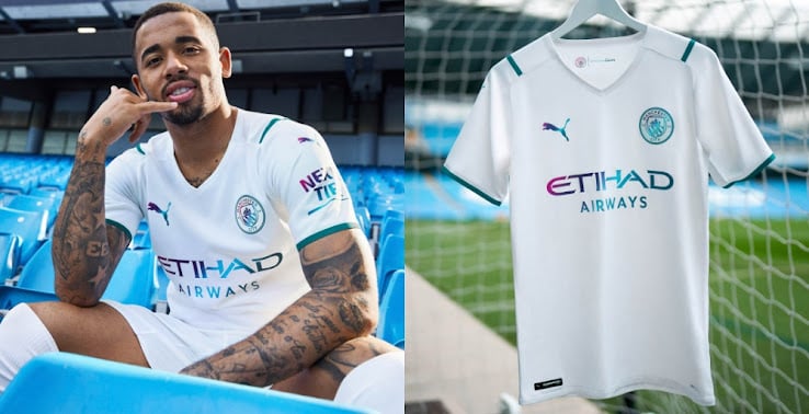 ឯកសណ្ឋានក្រៅដីរបស់ Man City