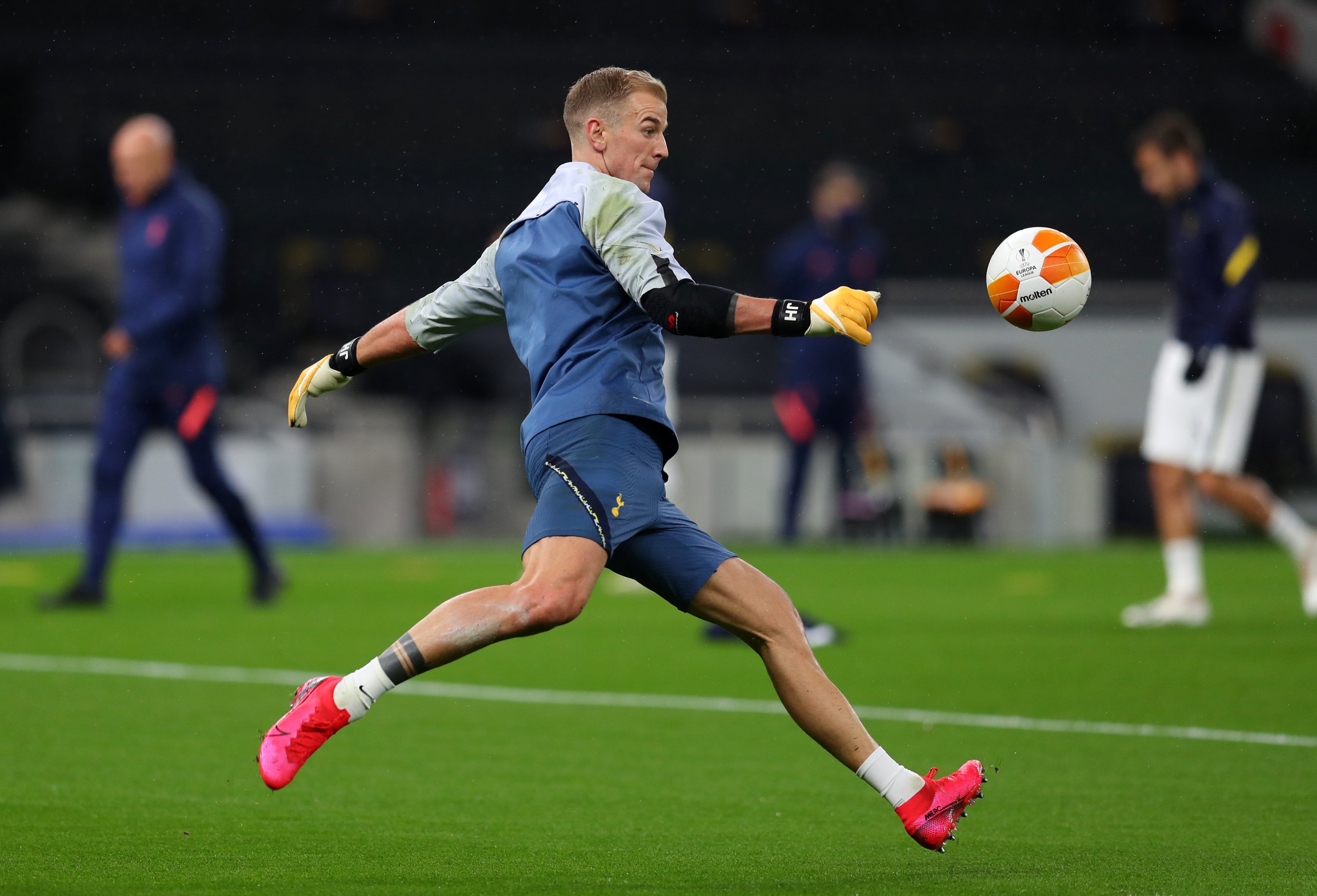 &nbsp; &nbsp;អ្នកចាំទី&nbsp;Joe Hart