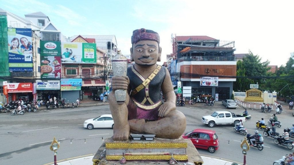 ក្រុងតាខ្មៅ