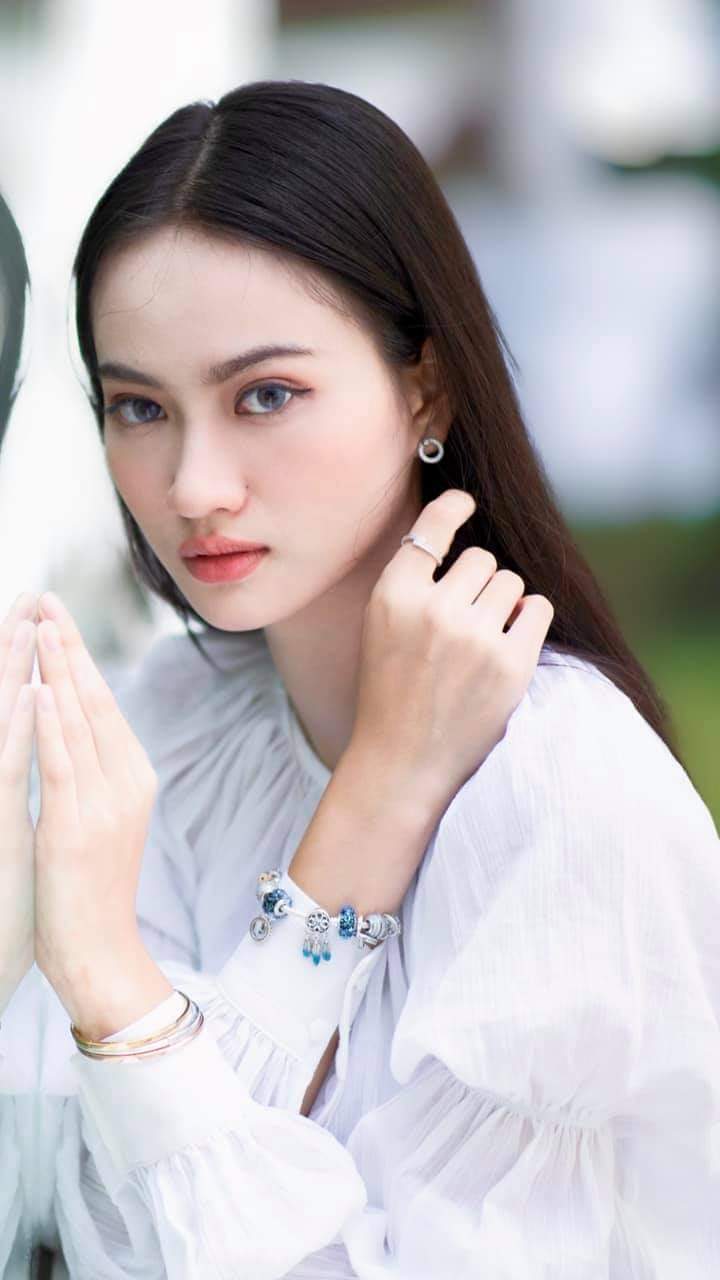 កញ្ញា សាន កុសុម: