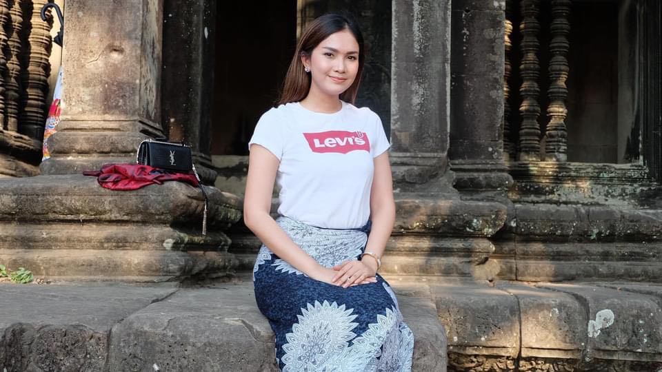 &nbsp;អ្នកនាង នៅ សូនីតា