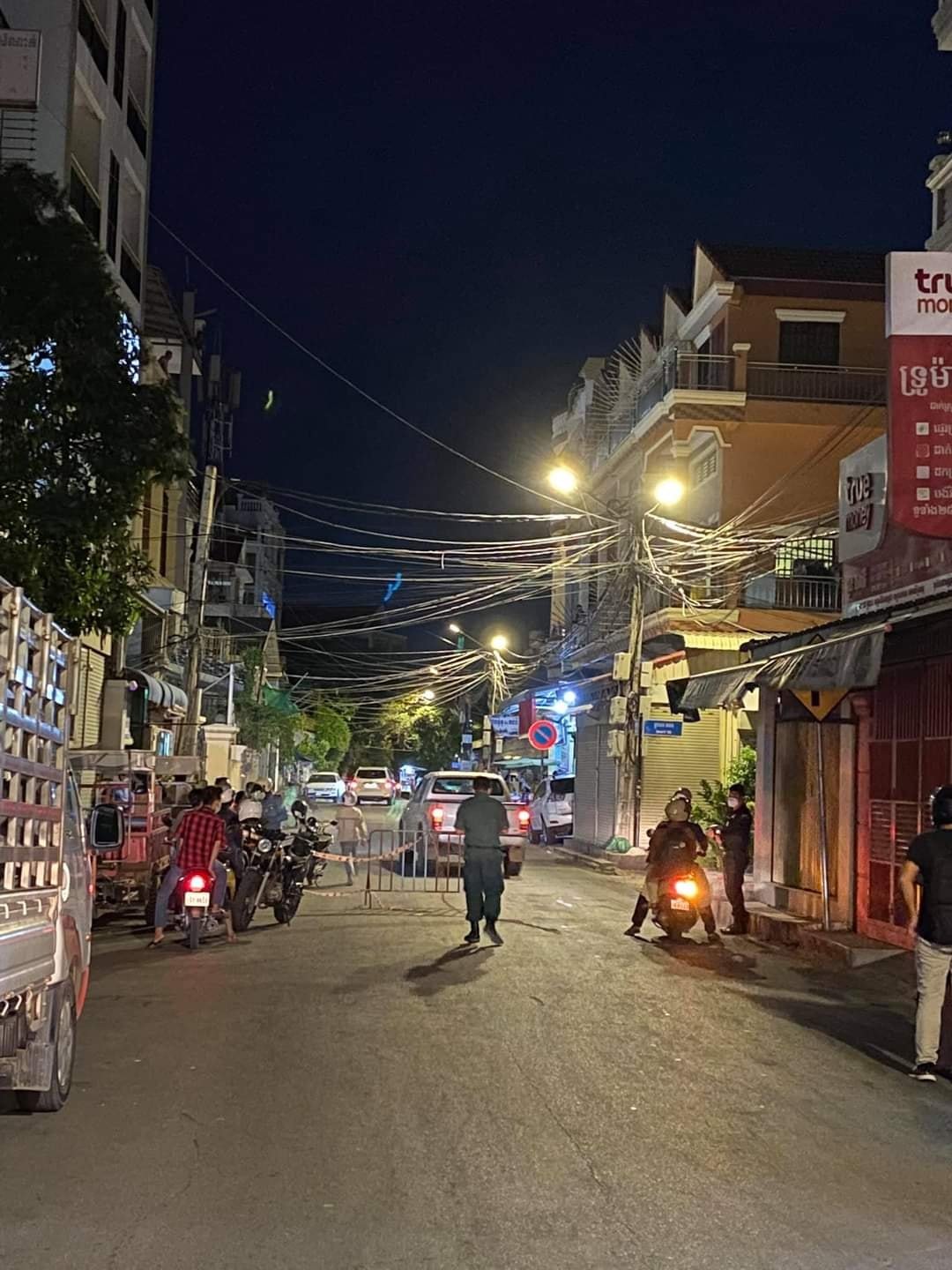 ទិដ្ឋភាព នៅក្បែរផ្សារបឹងសាឡាង&nbsp;(ផ្សារក្រមួន)