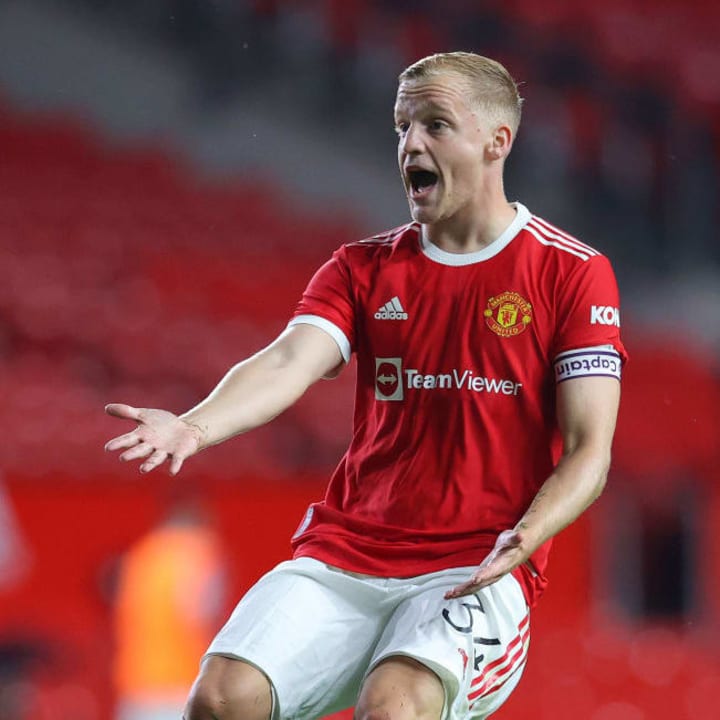 ខ្សែបម្រើ&nbsp;Donny van de Beek