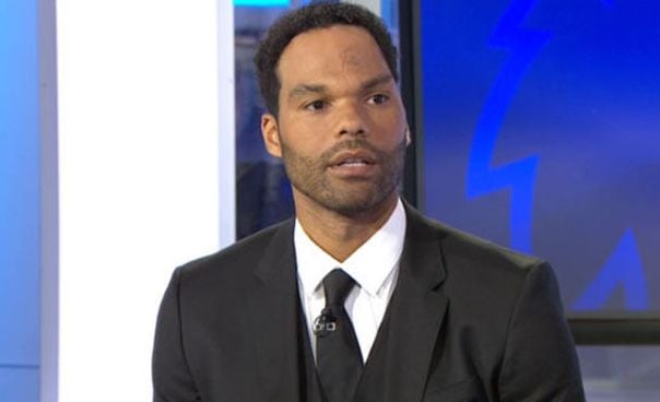 លោក Lescott