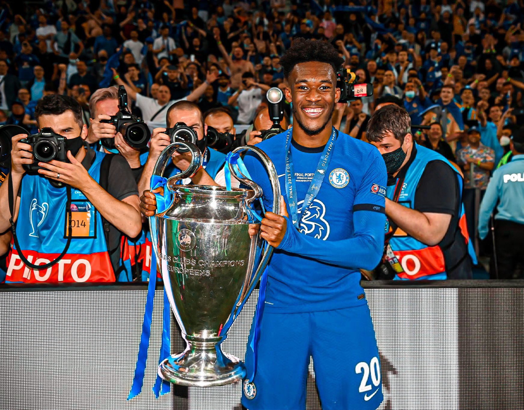 ខ្សែប្រយុទ្ធ&nbsp;Callum Hudson-Odoi