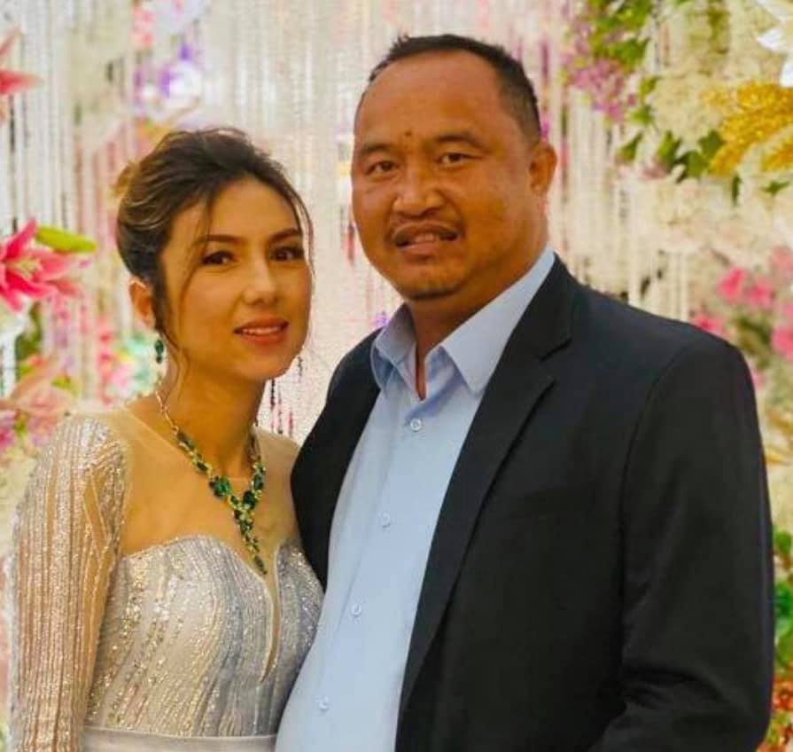 លោក អេ ភូថង​ និងភរិយា